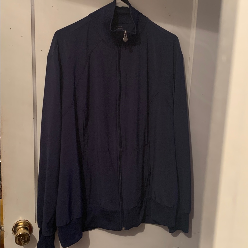 Cherokee Infinity women’s navy blue scrub jacket size 4X